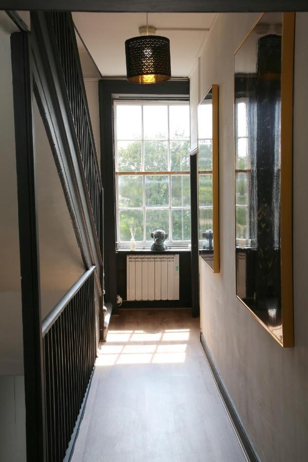 Luxury 3 Bed Apartment In The Heart Of Стамфорд Екстериор снимка