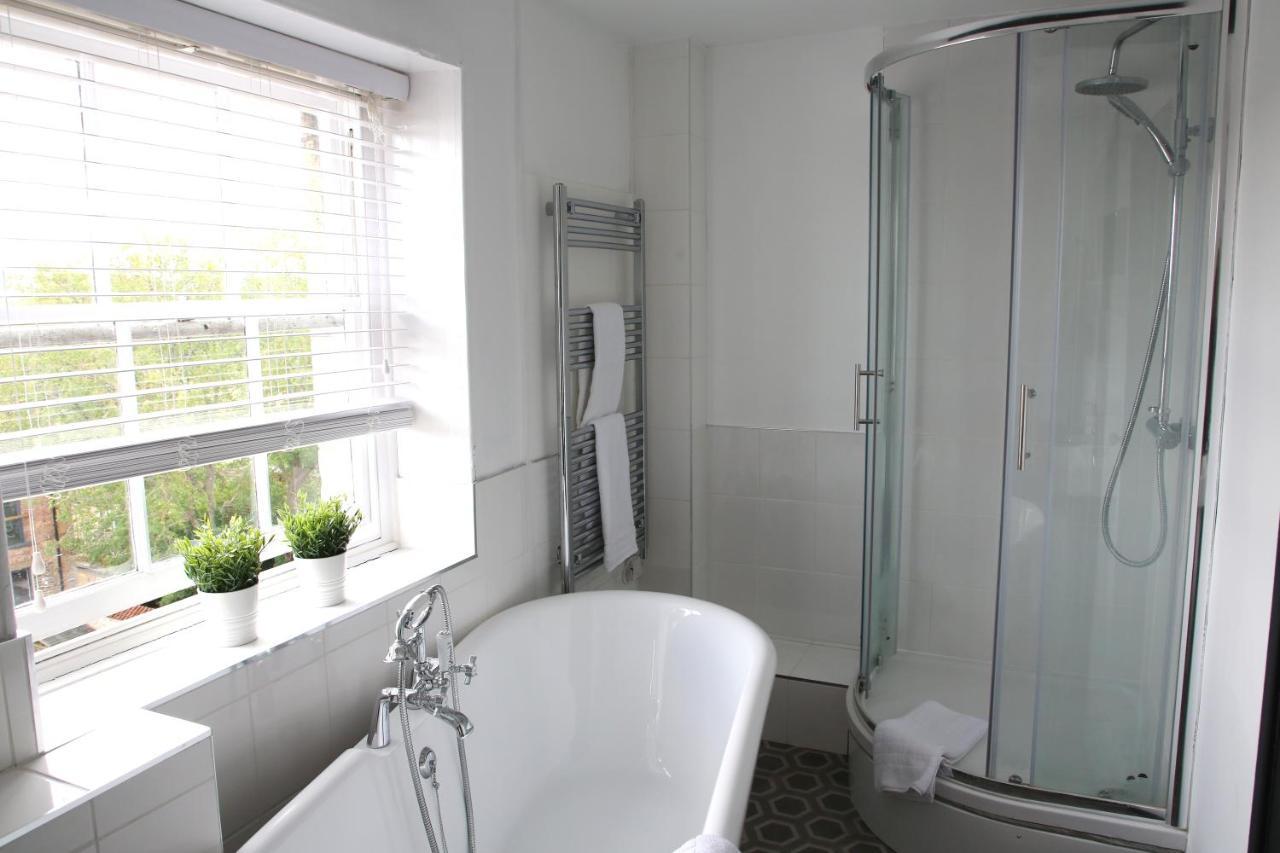 Luxury 3 Bed Apartment In The Heart Of Стамфорд Екстериор снимка